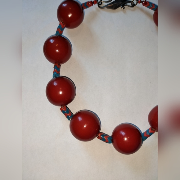 VTG CHUNKY PLASTIC BEADED NECKLACE - Picture 2 of 7